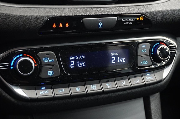 Hyundai i30 9 of 16
