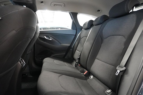 Hyundai i30 11 of 16