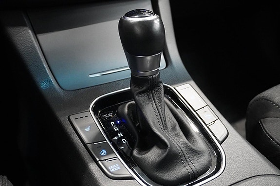 Hyundai i30 8 of 16