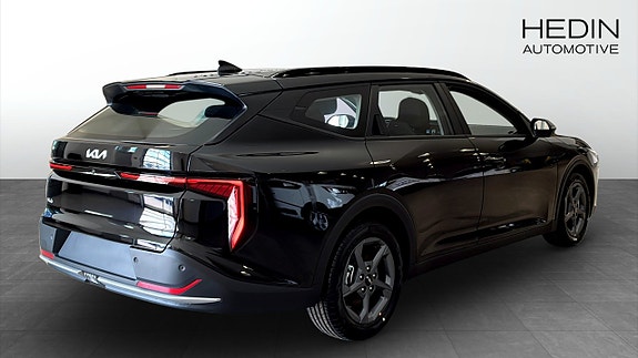 Kia K4 2 of 12