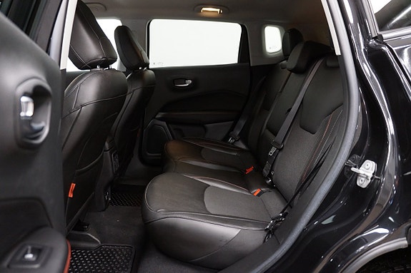 Jeep Compass 8 of 21