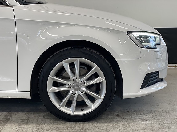 Audi A3 4 of 22