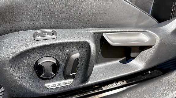Volkswagen Passat 18 of 23