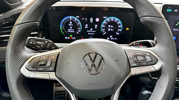 Volkswagen Passat 20 of 23