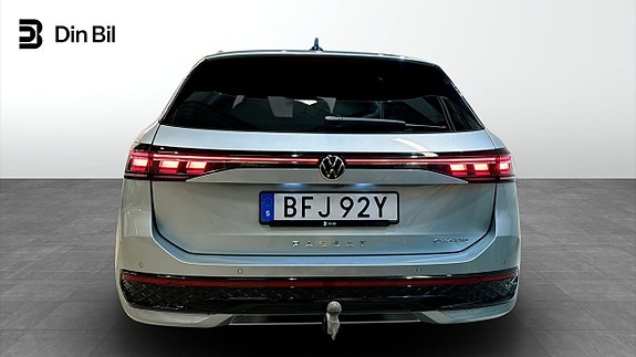 Volkswagen Passat 5 of 23