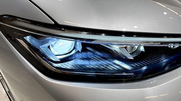 Volkswagen Passat 17 of 23