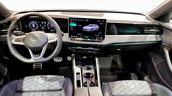 Volkswagen Passat 11 of 23