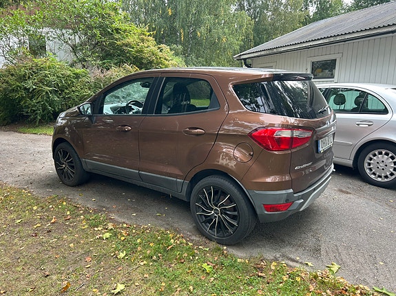 Ford Ecosport 2 of 3