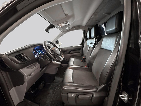 Peugeot e-Expert 9 of 18