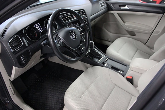 Volkswagen Golf I 2 of 18