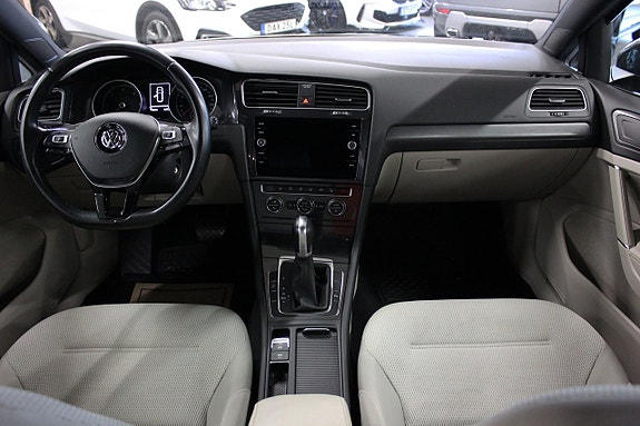 Volkswagen Golf I 9 of 18