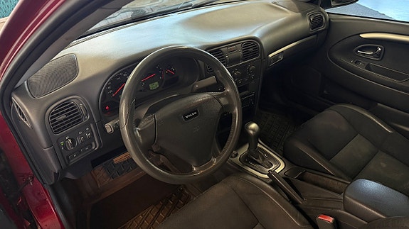 Volvo S40 11 of 19
