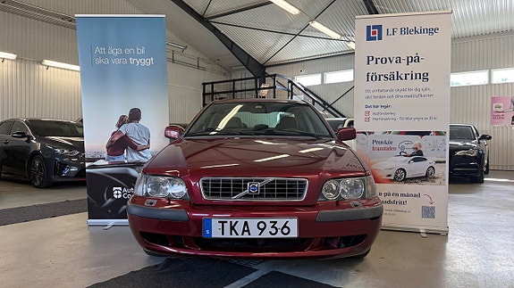 Volvo S40 3 of 19