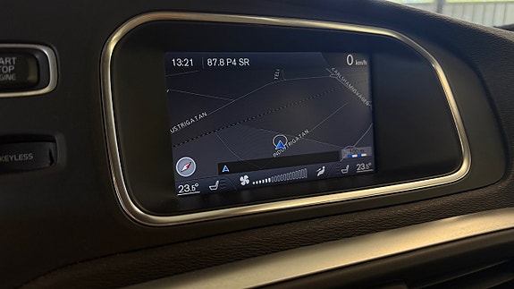 Volvo V40 16 of 26