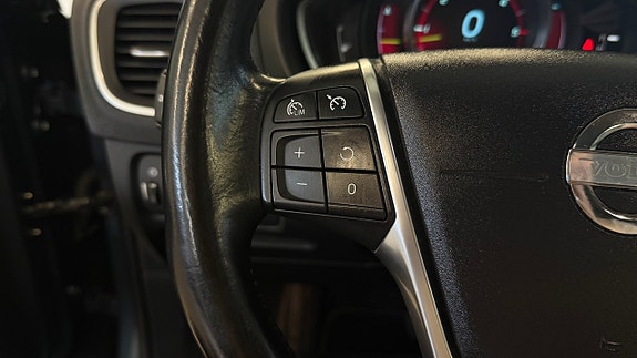 Volvo V40 20 of 26