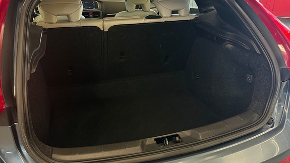 Volvo V40 25 of 26
