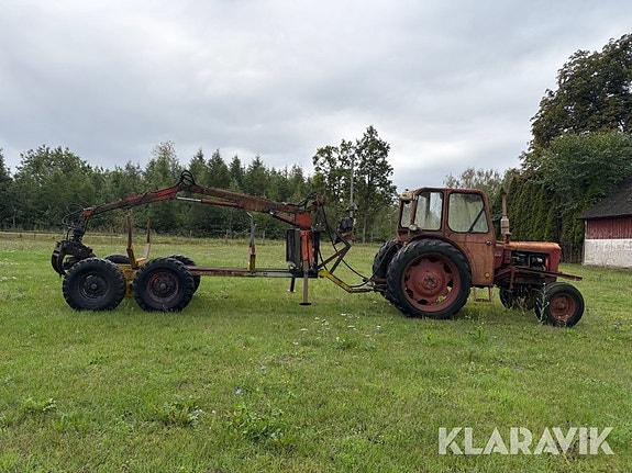 Traktor Volvo BM 400 Buster med skogsvagn 6 of 6