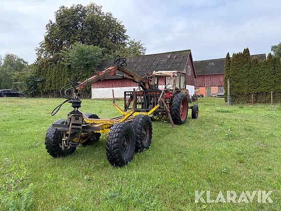 Traktor Volvo BM 400 Buster med skogsvagn 5 of 6