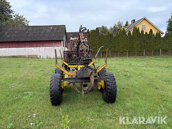 Traktor Volvo BM 400 Buster med skogsvagn 4 of 6