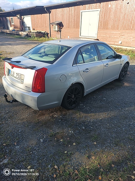 Cadillac BLS 3 of 13