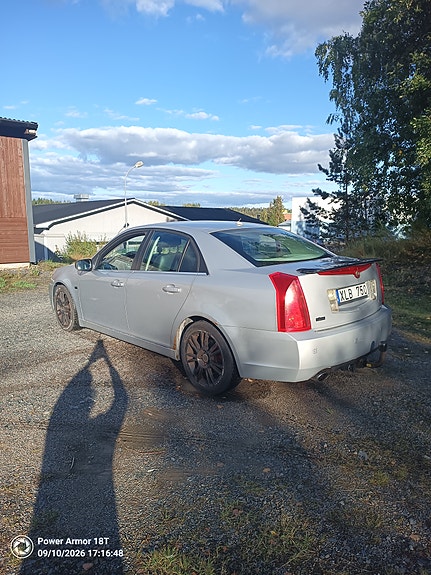 Cadillac BLS 2 of 13