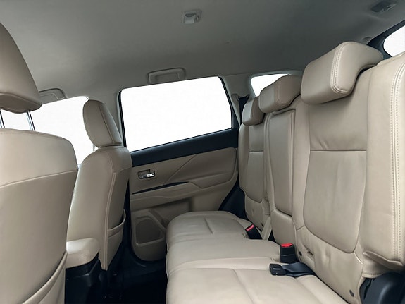 Mitsubishi Outlander 23 of 30