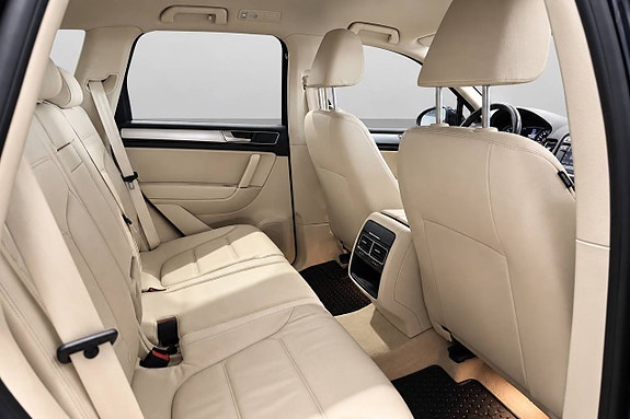 Volkswagen Touareg 12 of 19