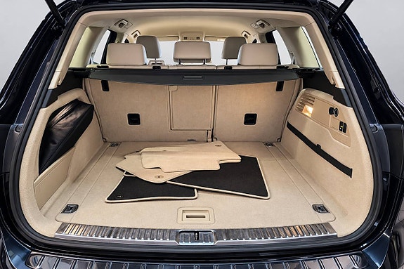 Volkswagen Touareg 9 of 19