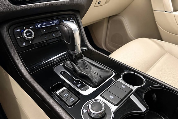 Volkswagen Touareg 18 of 19