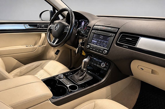 Volkswagen Touareg 13 of 19