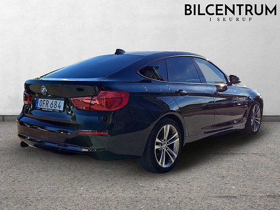 BMW 318 3 of 8