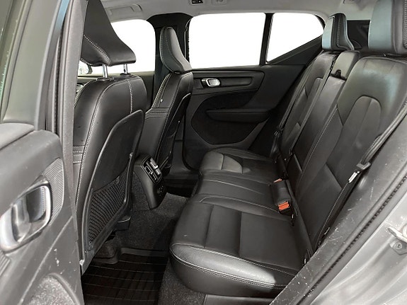 Volvo XC40 7 of 25