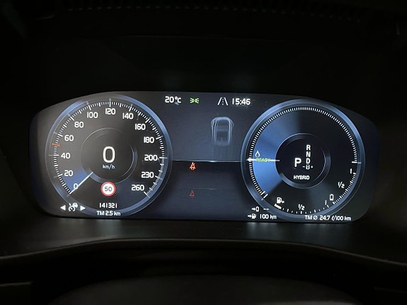 Volvo XC40 19 of 25