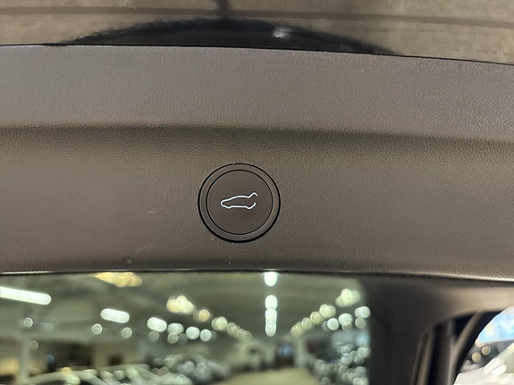 Tesla Model Y 15 of 19