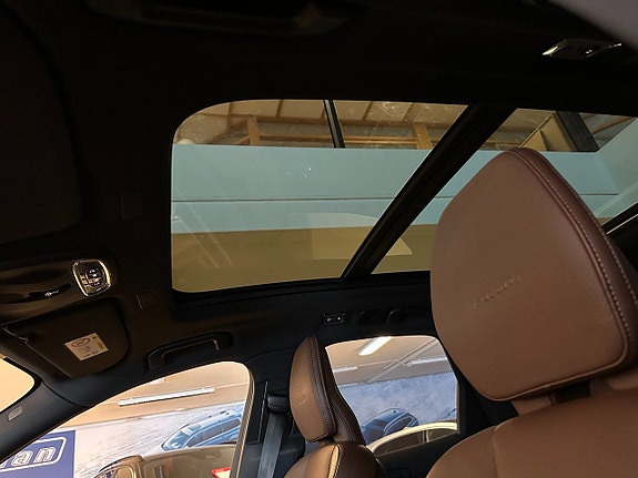 Volvo XC60 8 of 20
