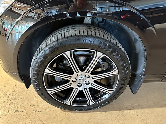 Volvo XC60 14 of 20