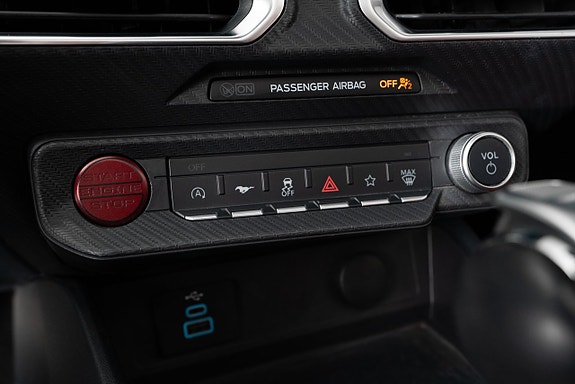 Ford Mustang 17 of 29