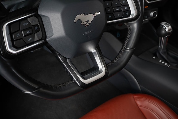 Ford Mustang 12 of 29