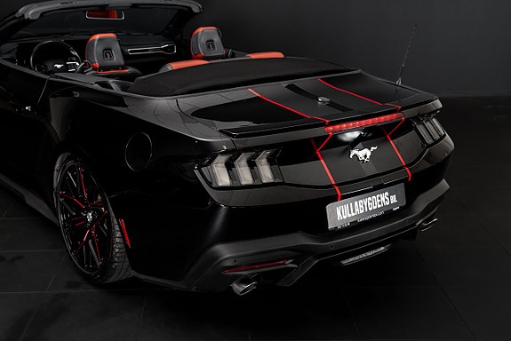 Ford Mustang 7 of 29
