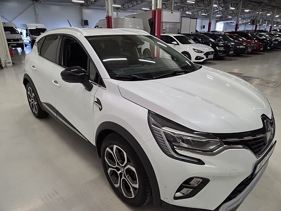 Renault Captur 3 of 10