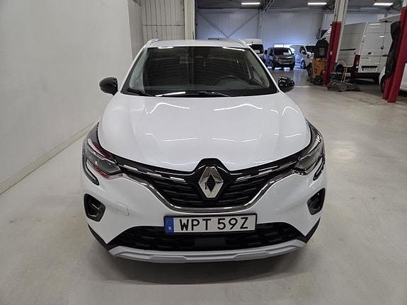 Renault Captur 2 of 10