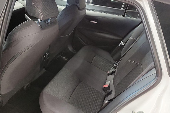 Toyota Corolla 12 of 20