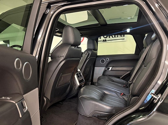 Land Rover Range Rover Sport 11 of 27