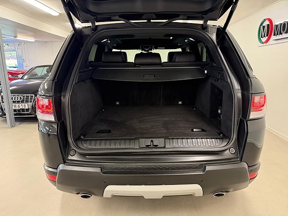 Land Rover Range Rover Sport 14 of 27
