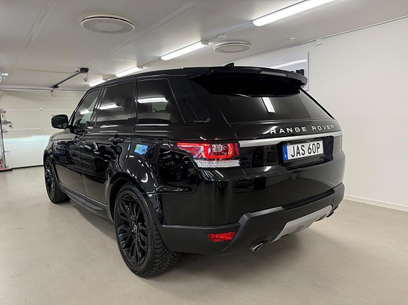 Land Rover Range Rover Sport 12 of 27