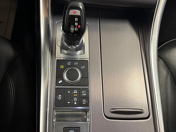 Land Rover Range Rover Sport 25 of 27