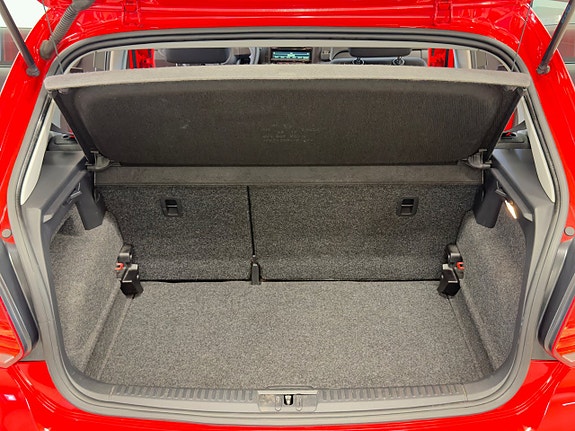 Volkswagen Polo 10 of 21