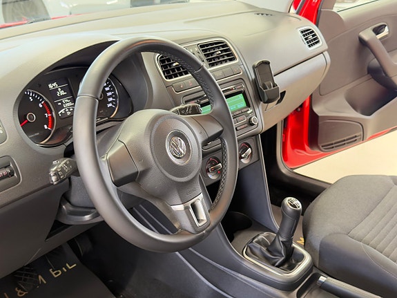 Volkswagen Polo 12 of 21
