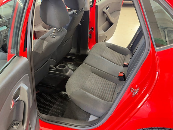 Volkswagen Polo 9 of 21