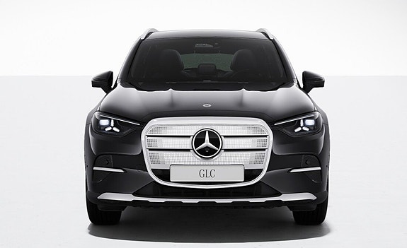 Mercedes-Benz GLC400 2 of 10